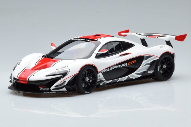 McLaren P1 GTR Gloss White With Red Stripes AUTOart 1:18 McLaren P1 GTR Gloss White With Red Stripes AUTOart 1:18 81541 Composite