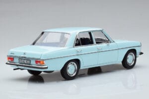 Mercedes 200 W115 Norev 1:18 183777 Diecast - image 3 of 7