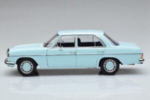 Mercedes 200 W115 Norev 1:18 183777 Diecast - image 4 of 7