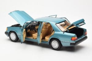 Mercedes 230E W124 Beryl Metallic Dealer Edition Norev 1:18 B66040698 Diecast - image 5 of 8