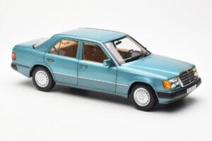 Mercedes 230E W124 Beryl Metallic Dealer Edition Norev 1:18 B66040698 Diecast - image 6 of 8
