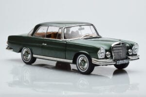 Mercedes 250 SE Coupe W111 Green Metallic Limited Edition Norev 1:18 183764 Diecast - image 5 of 7