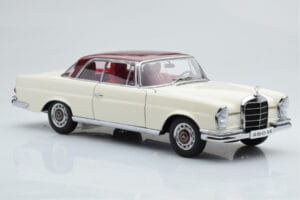 Mercedes 280 SE W108 White AUTOart 1:18 76287 Diecast - image 6 of 8