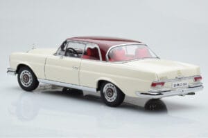 Mercedes 280 SE W108 White AUTOart 1:18 76287 Diecast - image 7 of 8
