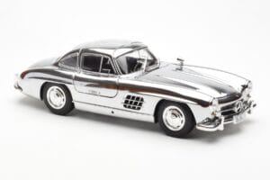 Mercedes 300 SL W198 Chrome Minichamps 1:18 B66040645 Diecast - image 6 of 8