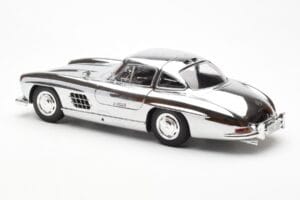 Mercedes 300 SL W198 Chrome Minichamps 1:18 B66040645 Diecast - image 7 of 8