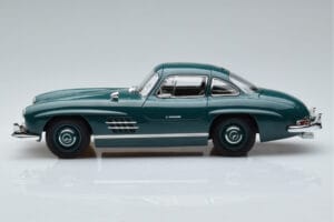Mercedes 300 SL W198 Gullwing Green Norev 1:18 183851 Diecast - image 4 of 7
