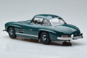 Mercedes 300 SL W198 Gullwing Green Norev 1:18 183851 Diecast - image 6 of 7