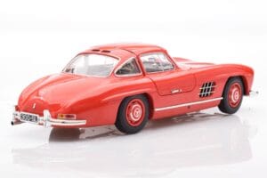 Mercedes 300 SL W198 Gullwing Red Minichamps 1:18 110037211 Diecast - image 3 of 8