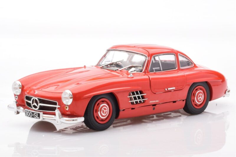 Mercedes 300 SL W198 Gullwing Red Minichamps 1:18 Mercedes 300 SL W198 Gullwing Red Minichamps 1:18 110037211 Diecast