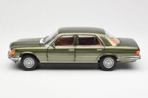 Mercedes 450SEL 6.9 W116 Green Metallic Norev 1:18 183455 Diecast - image 4 of 8