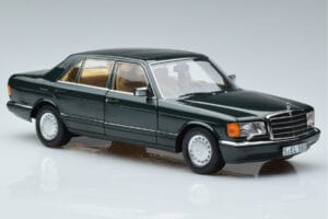 Mercedes 560 SEL W126 Dark Green Metallic Norev 1:18 B66040682 Diecast - image 5 of 7