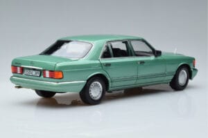 Mercedes 560 SEL W126 Light Green Norev 1:18 183469 Diecast - image 3 of 7