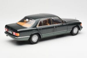 Mercedes 560 SEL W126 Night Green Metallic Dealer Edition Norev 1:18 B66040626 Diecast - image 3 of 8