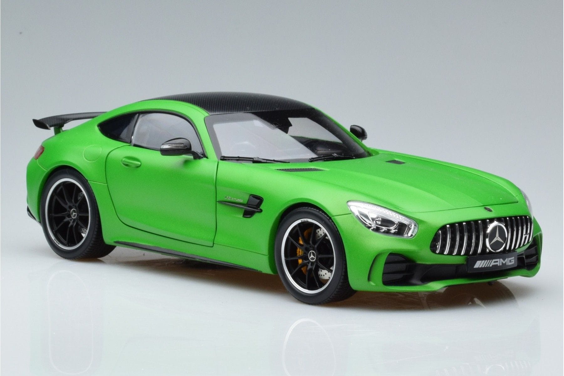 Mercedes AMG GT-R C190 Green Hell Magno Norev 1:18