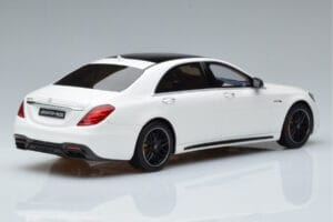 Mercedes AMG S63 W222 Diamond White GT Spirit 1:18 B66965714 Resin - image 2 of 6