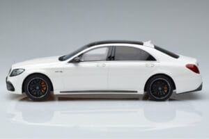 Mercedes AMG S63 W222 Diamond White GT Spirit 1:18 B66965714 Resin - image 3 of 6