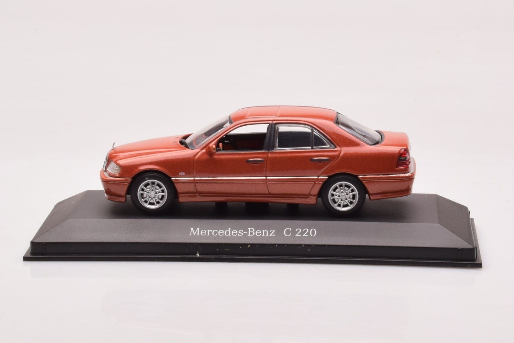 mercedes-c-c220-sedan-orange-