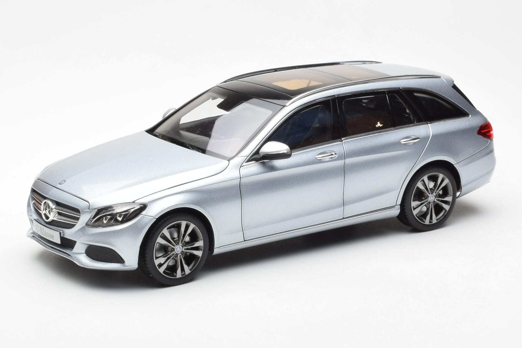 Norev Mercedes C-Class W205 T-Model 1:18 Diecast