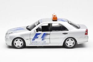 Mercedes C-Class W202 AMG Medical Car F1 1997 UT Models 1:18 26106 Diecast - image 3 of 6