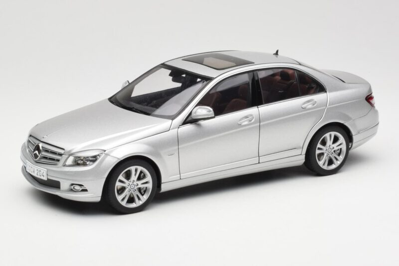 Mercedes C-Class W204 Avantgarde Silver AUTOart 1:18 Mercedes C-Class W204 Avantgarde Silver AUTOart 1:18 B66962368 Diecast