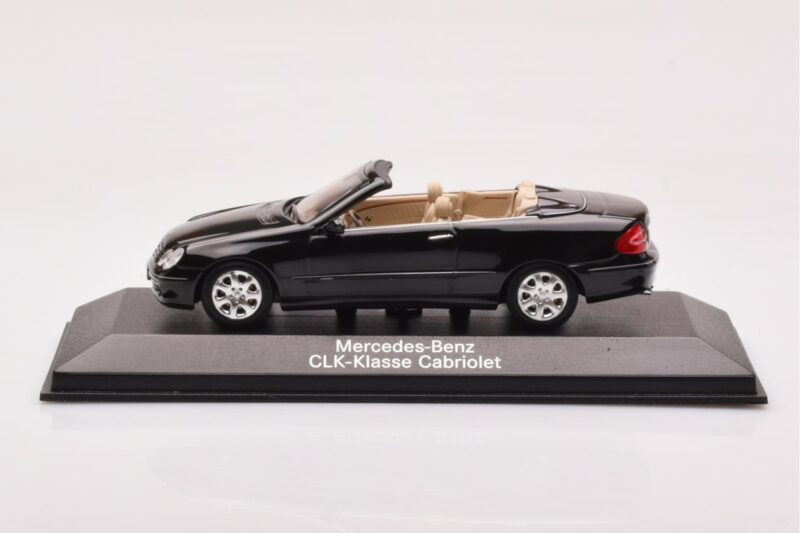 Mercedes CLK A209 Cabriolet Obsidian Black Metallic Minichamps 1:43 Mercedes CLK A209 Cabriolet Obsidian Black Metallic Minichamps 1:43 B66961966 Diecast