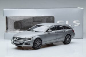 Mercedes CLS Shooting Brake X218 Alanite Grey Norev 1:18 B66960117 Diecast - image 7 of 7