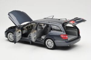 Mercedes E-Class S212 T-Model Tenorit Gray Metallic Minichamps 1:18 B66962447 Diecast - image 5 of 8