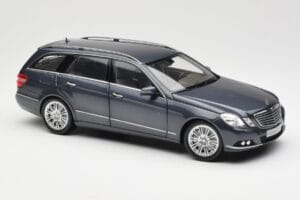 Mercedes E-Class S212 T-Model Tenorit Gray Metallic Minichamps 1:18 B66962447 Diecast - image 6 of 8