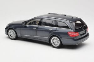 Mercedes E-Class S212 T-Model Tenorit Gray Metallic Minichamps 1:18 B66962447 Diecast - image 7 of 8