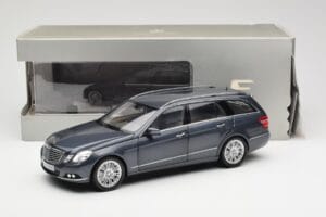 Mercedes E-Class S212 T-Model Tenorit Gray Metallic Minichamps 1:18 B66962447 Diecast - image 8 of 8