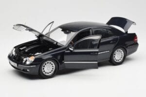 Mercedes E-Class W211 Blue Metallic Kyosho 1:18 B66962147 Diecast - image 2 of 8