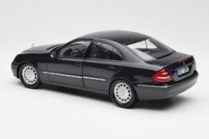 Mercedes E-Class W211 Blue Metallic Kyosho 1:18 B66962147 Diecast - image 7 of 8