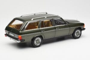 Mercedes 230T W123 T-Model Green Metallic Norev 1:18 183730 Diecast - image 3 of 8