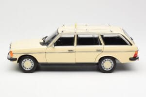 Mercedes 230T W123 T-Model Taxi Norev 1:18 183731 Diecast - image 4 of 8