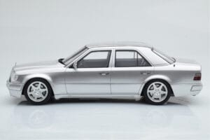 Mercedes E500 W124 Silver Otto 1:18 OT623 Resin - image 3 of 6