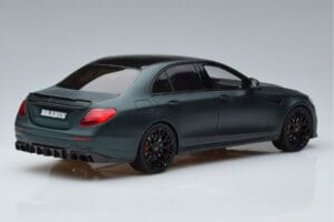 Mercedes E63 AMG Brabus 800 W213 Green GT Spirit 1:18 GT208 Resin - image 2 of 6