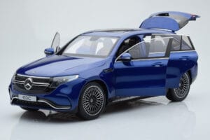 Mercedes EQC 400 Brilliant Blue NZG 1:18 B66963757 Diecast - image 2 of 8