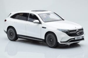 Mercedes EQC 400 Diamond White NZG 1:18 B66963756 Diecast - image 6 of 8