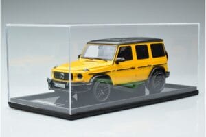 Mercedes AMG G63 W463 Yellow MotorHelix 1:18 MH018-Y Resin - image 6 of 7