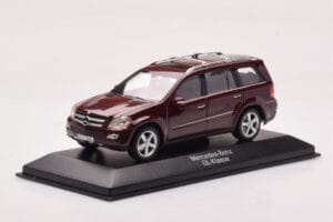 Mercedes GL X164 Carnelian Red Minichamps 1:43 B66962226 Diecast - image 2 of 4