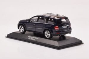 Mercedes GL X164 Tanzanite Blue Minichamps 1:43 B66962228 Diecast - image 3 of 4
