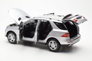 Mercedes M-Class W166 Iridium Silver Metallic Minichamps 1:18 B66960064 Diecast - image 5 of 8