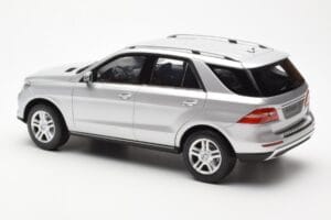 Mercedes M-Class W166 Iridium Silver Metallic Minichamps 1:18 B66960064 Diecast - image 7 of 8