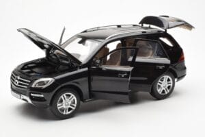 Mercedes M-Class W166 Obsidian Black Metallic Minichamps 1:18 B66960063 Diecast - image 2 of 8