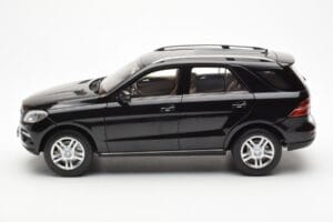 Mercedes M-Class W166 Obsidian Black Metallic Minichamps 1:18 B66960063 Diecast - image 4 of 8