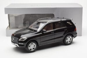 Mercedes M-Class W166 Obsidian Black Metallic Minichamps 1:18 B66960063 Diecast - image 8 of 8