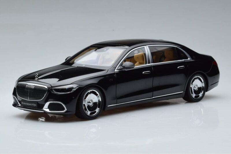 Mercedes Maybach S600 W222 V12 Biturbo Obsidian Black Almost Real 1:18 Mercedes Maybach S600 W222 V12 Biturbo Obsidian Black Almost Real 1:18 820115 Diecast
