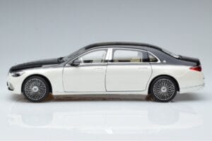 Mercedes Maybach S680 X223 White Norev 1:18 B66961424 Diecast - image 4 of 7