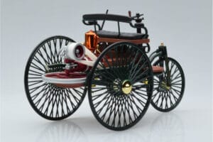Mercedes Patent Motorwagen Green Norev 1:18 183701 Diecast - image 2 of 6